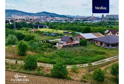 Teren Construcții intravilan de 752 mp, în Est - 3