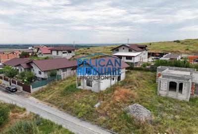 Casă cu 4 camere cu Teren 500 Mp în Malcoci