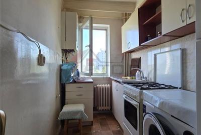 Apartament cu 2 camere decomandat în Mircea cel Bătrân