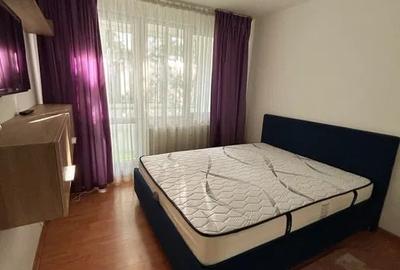 Apartament cu 3 camere semidecomandat, mobilat în Titan