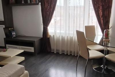Apartament cu 3 camere decomandat în Central - 1