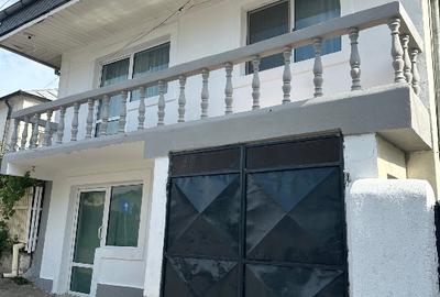 Casă individuală cu 3 camere cu Teren 400 Mp în Central