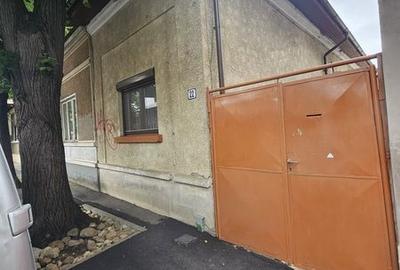 Casă cu 3 camere cu Teren 185 Mp în Gara de Nord