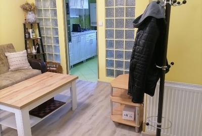 Apartament cu 2 camere, mobilat în Confecții