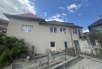 Casă cu 4 camere în Central - 8