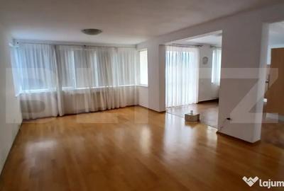 Casă cu 5 camere cu Teren 300 Mp în Livezeni