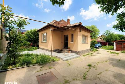Casă cu 3 camere decomandat cu Canalizare în Florilor - 4
