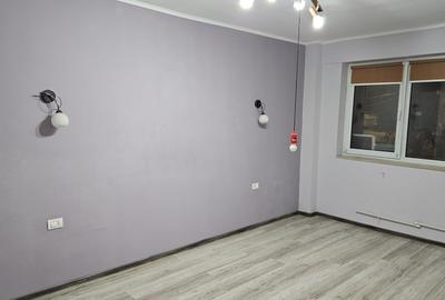 Apartament cu 3 camere decomandat în C5