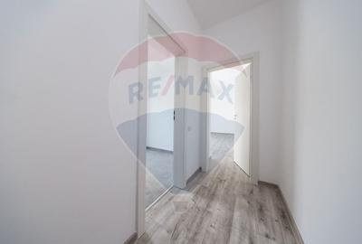 Apartament cu 1 camere decomandat în Tractorul - 14