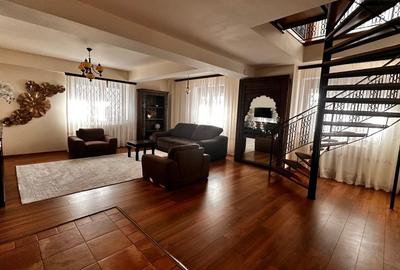 Penthouse cu 3 camere decomandat, mobilat în Mamaia - 2