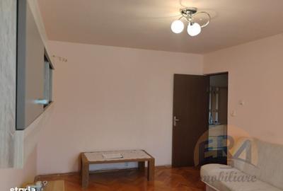 Apartament cu 3 camere decomandat în Rogerius