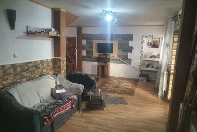 Casă cu 4 camere cu Teren 550 Mp în Beleți - 1