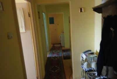 Apartament cu 3 camere în Baba Novac