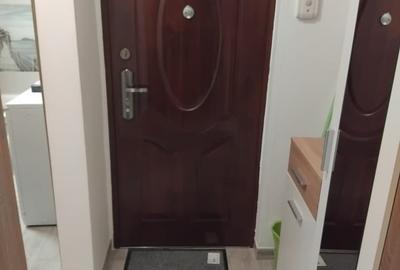 Garsonieră decomandată în Gorjului