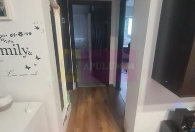 Apartament cu 3 camere semidecomandat în Cuza - 3