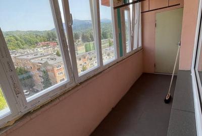 Apartament cu 2 camere decomandat în Petros