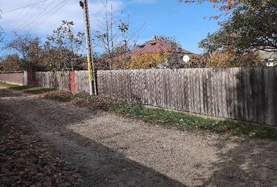 Casă cu 2 camere cu Teren 2650 Mp în Central