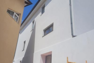 Casă cu 4 camere în Central - 3