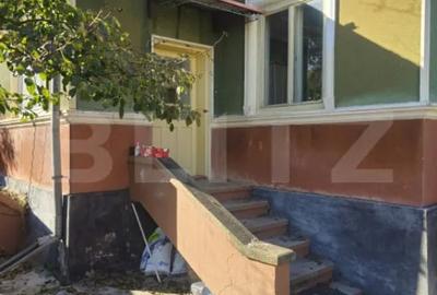 Casă cu 2 camere cu Teren 3200 Mp în Central