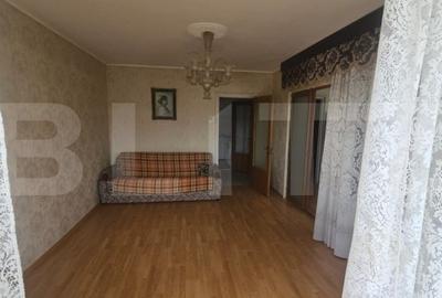 Apartament cu 3 camere decomandat, mobilat în Micro 39