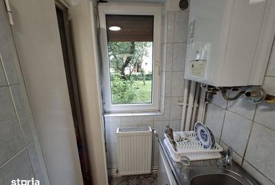 Apartament cu 2 camere semidecomandat în Griviței