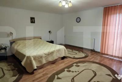 Casă cu 4 camere cu Teren 7238 Mp în Central