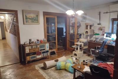 Apartament cu 4 camere decomandat, mobilat în Cotroceni - 8