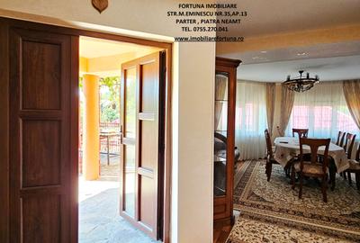 Casă cu 8 camere cu Teren 1066 Mp în Exterior Vest - 2