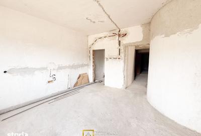 Casă cu 6 camere cu Teren 720 Mp în Șega - 8