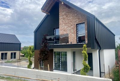 Casă individuală cu 4 camere cu Canalizare în Tureni - 3