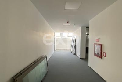 Spațiu comercial, de 570 mp, în Ultracentral - 9