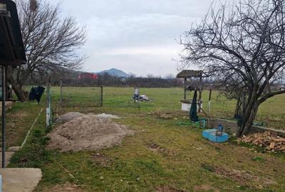 Casă cu 4 camere în Cerna