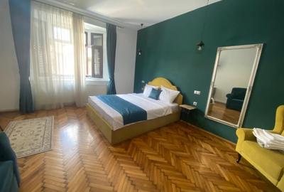 Casă cu 5 camere cu Teren 100 Mp în Central