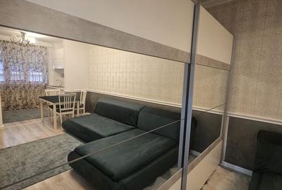 Apartament cu 2 camere semidecomandat în Apărătorii Patriei