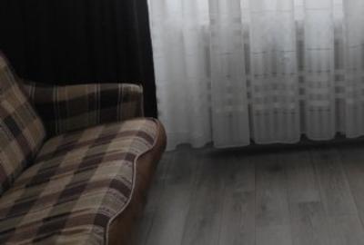 Apartament cu 2 camere semidecomandat în Tractorul - 1