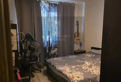 Apartament cu 3 camere decomandat în Metalurgiei