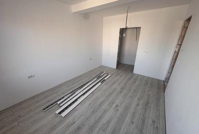 Duplex cu 4 camere cu Canalizare în Moșnița Nouă - 9