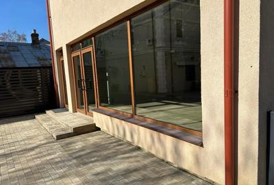 Spațiu comercial, de 100 mp, în Central - 2