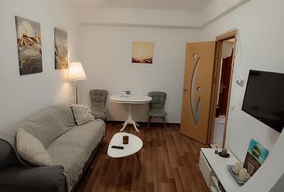 Garsonieră decomandată în Regie