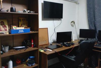 Apartament cu 2 camere decomandat în Apărătorii Patriei