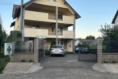 Casă individuală cu 4 camere cu Canalizare în Nord-Est