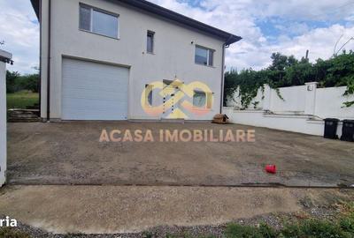 Casă cu 6 camere cu Teren 2000 Mp în Lețcani - 1