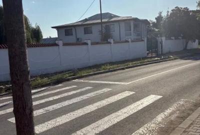 Casă cu 4 camere în Mândrești-Munteni