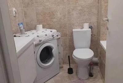 Apartament cu 3 camere decomandat în Sud