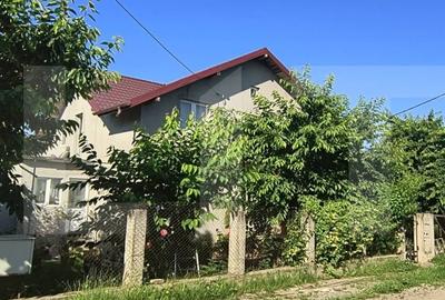 Casă individuală cu 7 camere cu Teren 520 Mp în Cătămărești-Deal