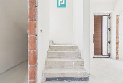 Duplex cu 4 camere cu Canalizare în Covaci - 11