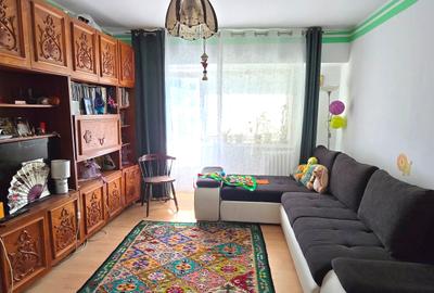 Apartament cu 3 camere decomandat în Dacia
