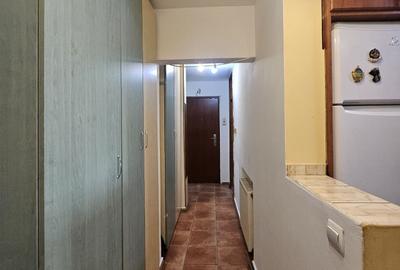 Apartament cu 3 camere decomandat în Cantemir - 9