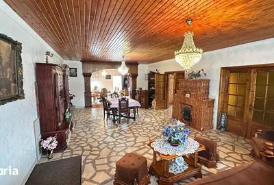 Casă cu 8 camere cu Teren 1420 Mp în Ghiroda - 6