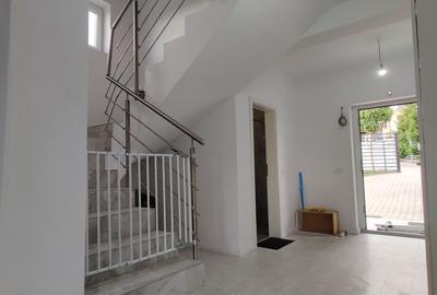 Casă cu 4 camere cu Teren 573 Mp în Central - 19